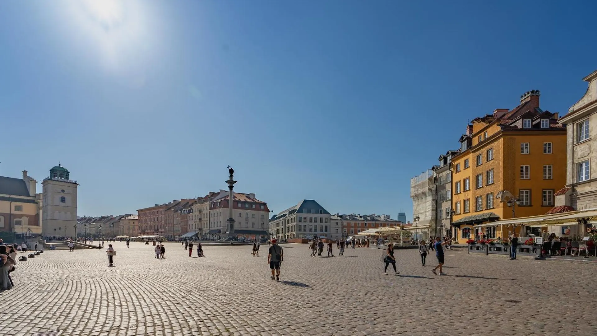 Warsaw Castle Apartments - Prime Location, Historic City Center, Castle View, Fast Internet - By Rentujemy Polónia